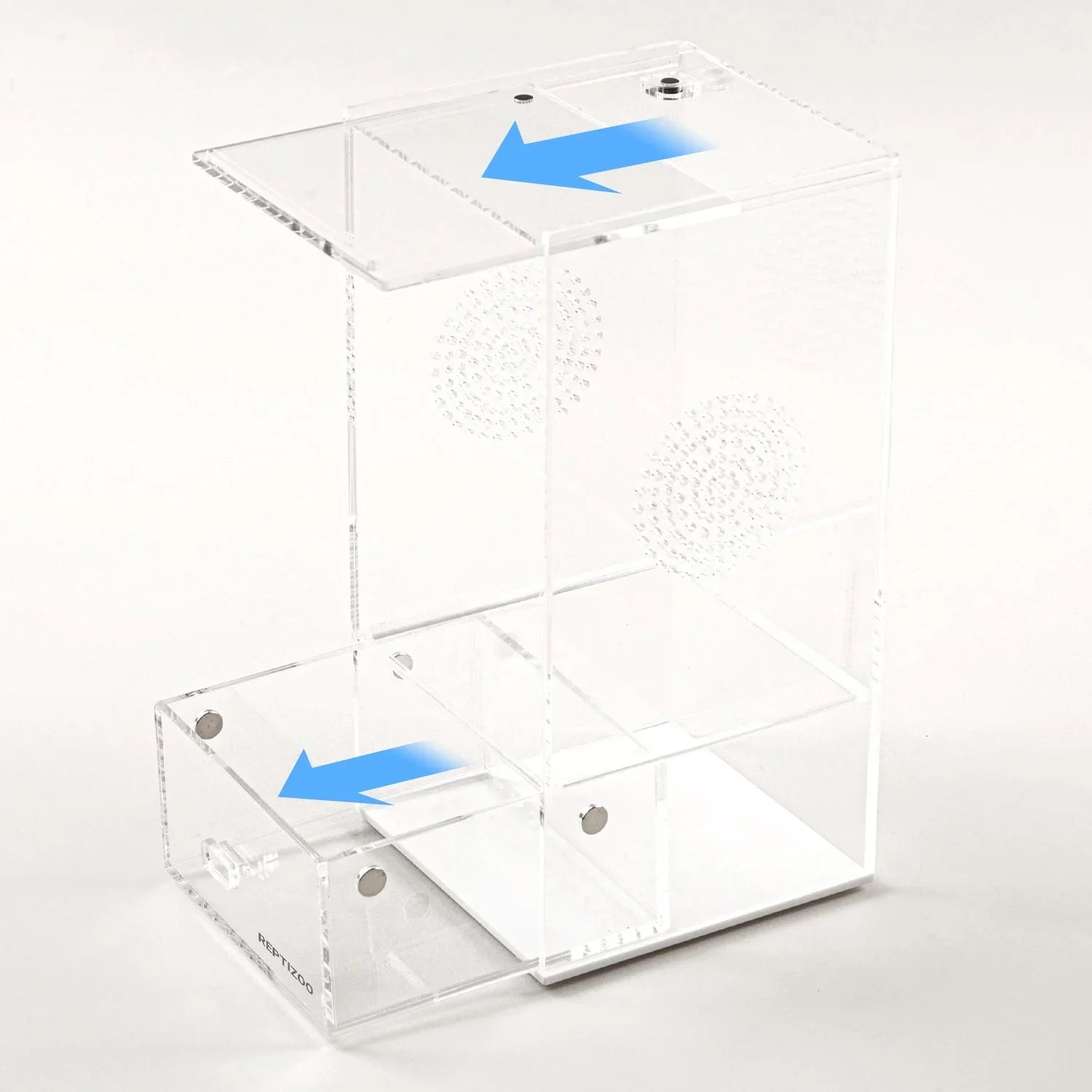 Clear acrylic reptile transport box with ventilated sides and sliding doors, ideal for small reptiles